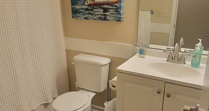 Gunter's Place: 3 Bedroom 2 Baths. Come relax with your whole family