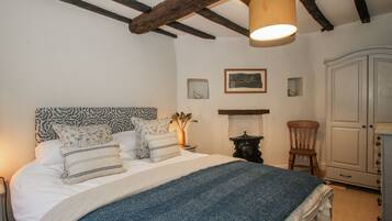 2 bedrooms, individually decorated, individually furnished, free WiFi