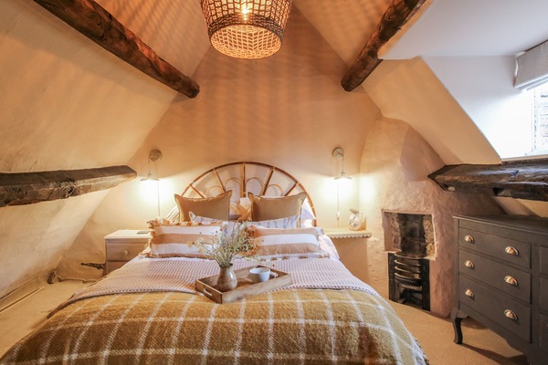 2 bedrooms, WiFi (free), individually decorated, individually furnished