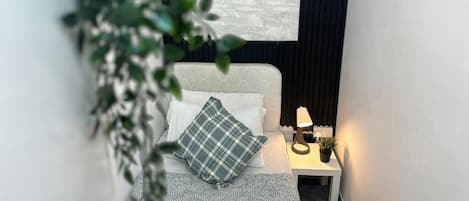 Iron/ironing board, free WiFi