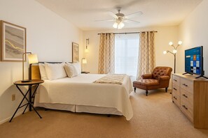 3 bedrooms, iron/ironing board, Internet, bed sheets - Indian Wells 3BR Home w/ Pool — 10 min to Disney (Kissimmee)