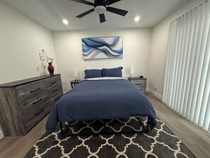 2 bedrooms, iron/ironing board, travel cot, free WiFi - Family-Friendly Scottsdale Condo with Pool - Minutes to Old Town & Attractions (Scottsdale)