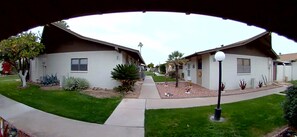 Property grounds - Family-Friendly Scottsdale Condo with Pool - Minutes to Old Town & Attractions (Scottsdale)