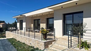 Exterior - Family home with pool and garden in a quiet location near Uzès and the Pont du Gard (Sanilhac-Sagriès)