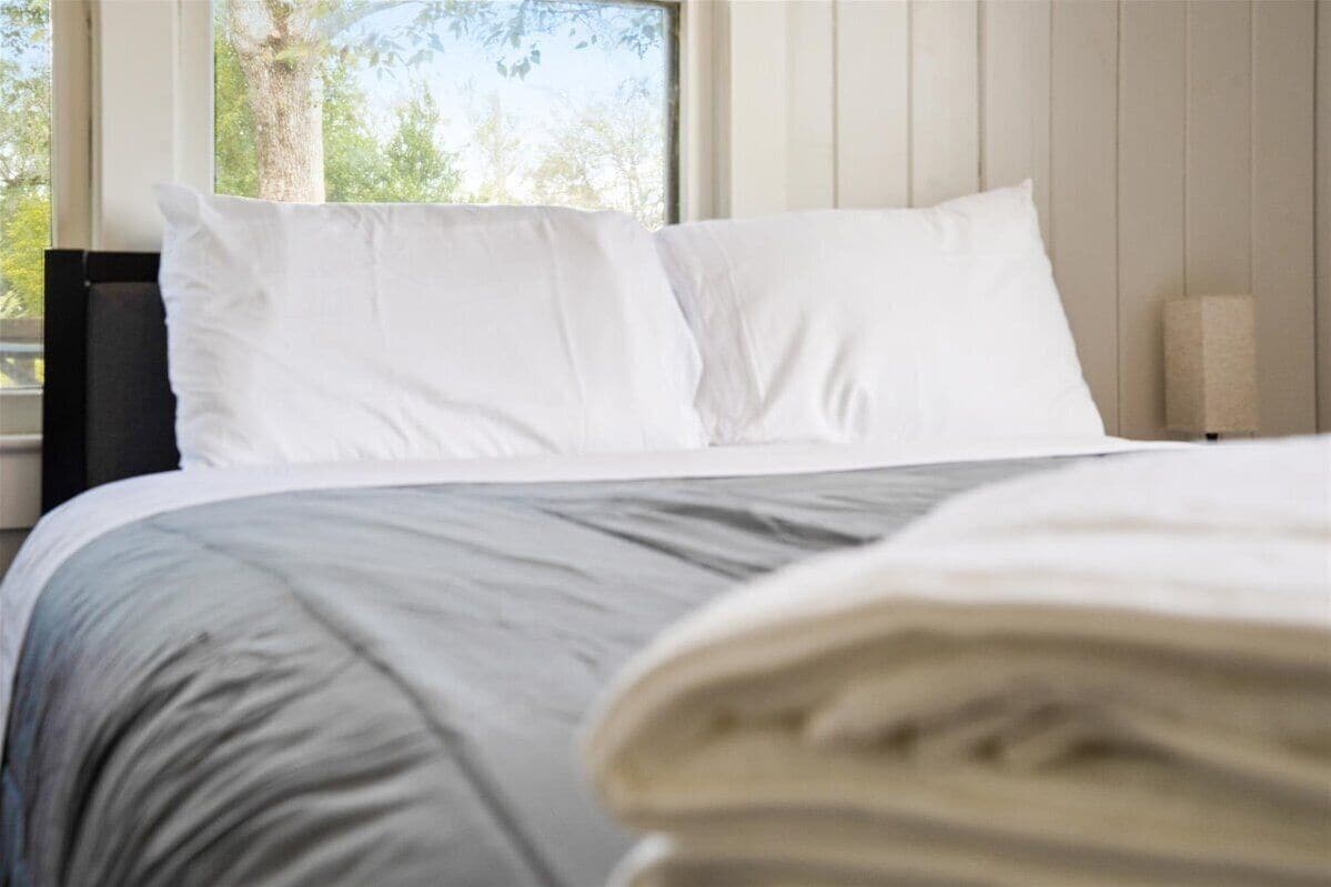 1 soverom, skrivebord, strykejern/-brett og wi-fi (inkludert)