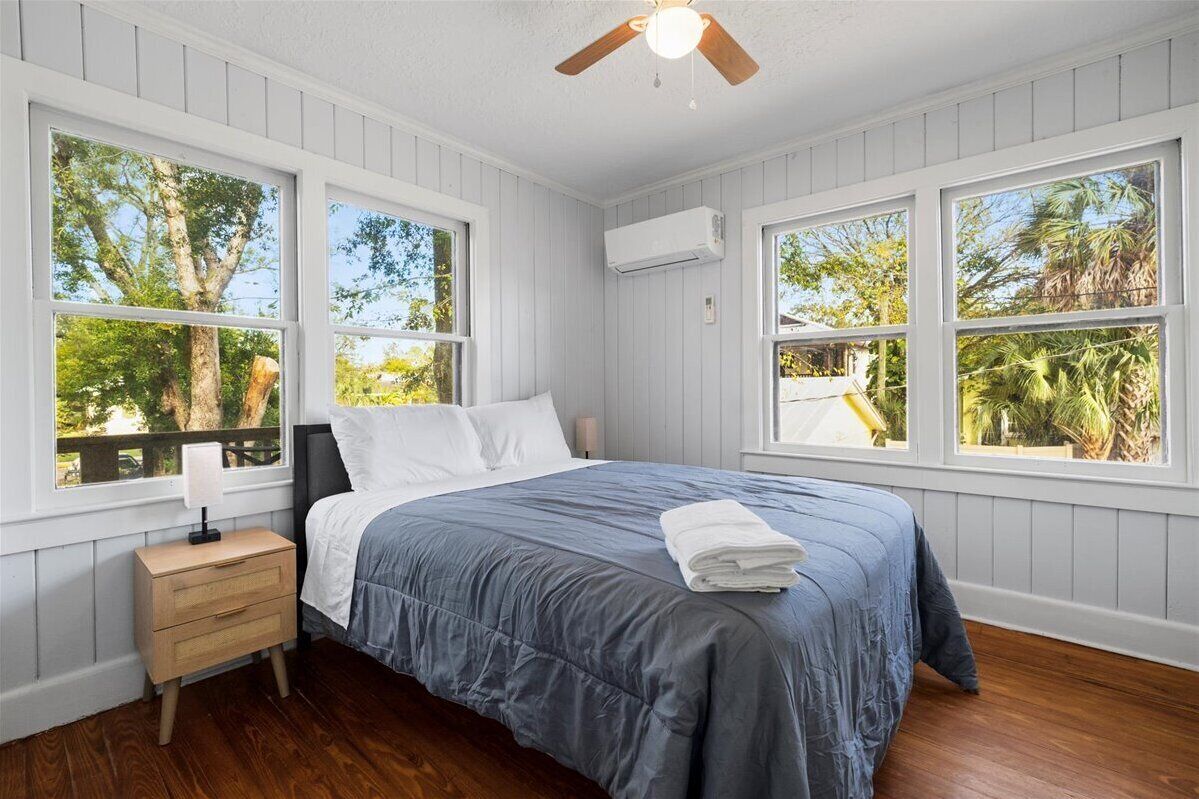 Tranquil Romantic Couples Getaway- Walk/bike Dntwn - St. Augustine, FL