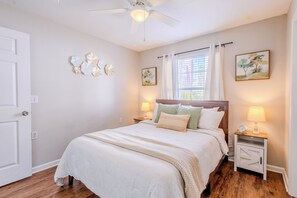 3 bedrooms, iron/ironing board, WiFi, bed sheets