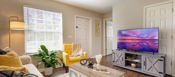 Cozy Apartment in a Prime Location, 1 mile to FSU