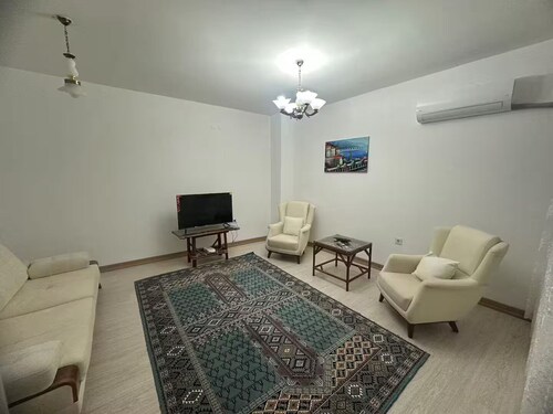 2BR - ROZ Family a House