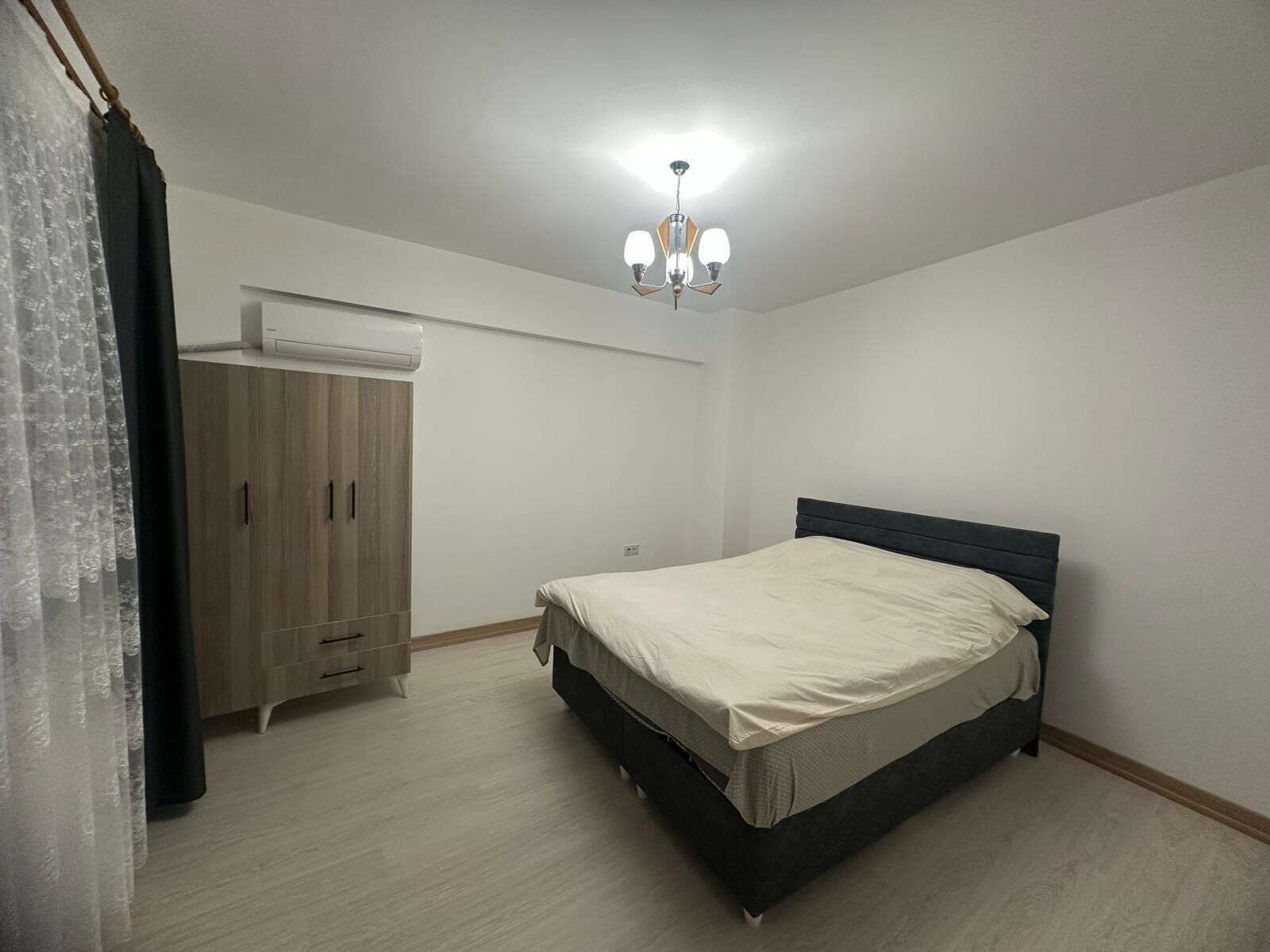 1 bedroom, in-room safe, iron/ironing board, free WiFi