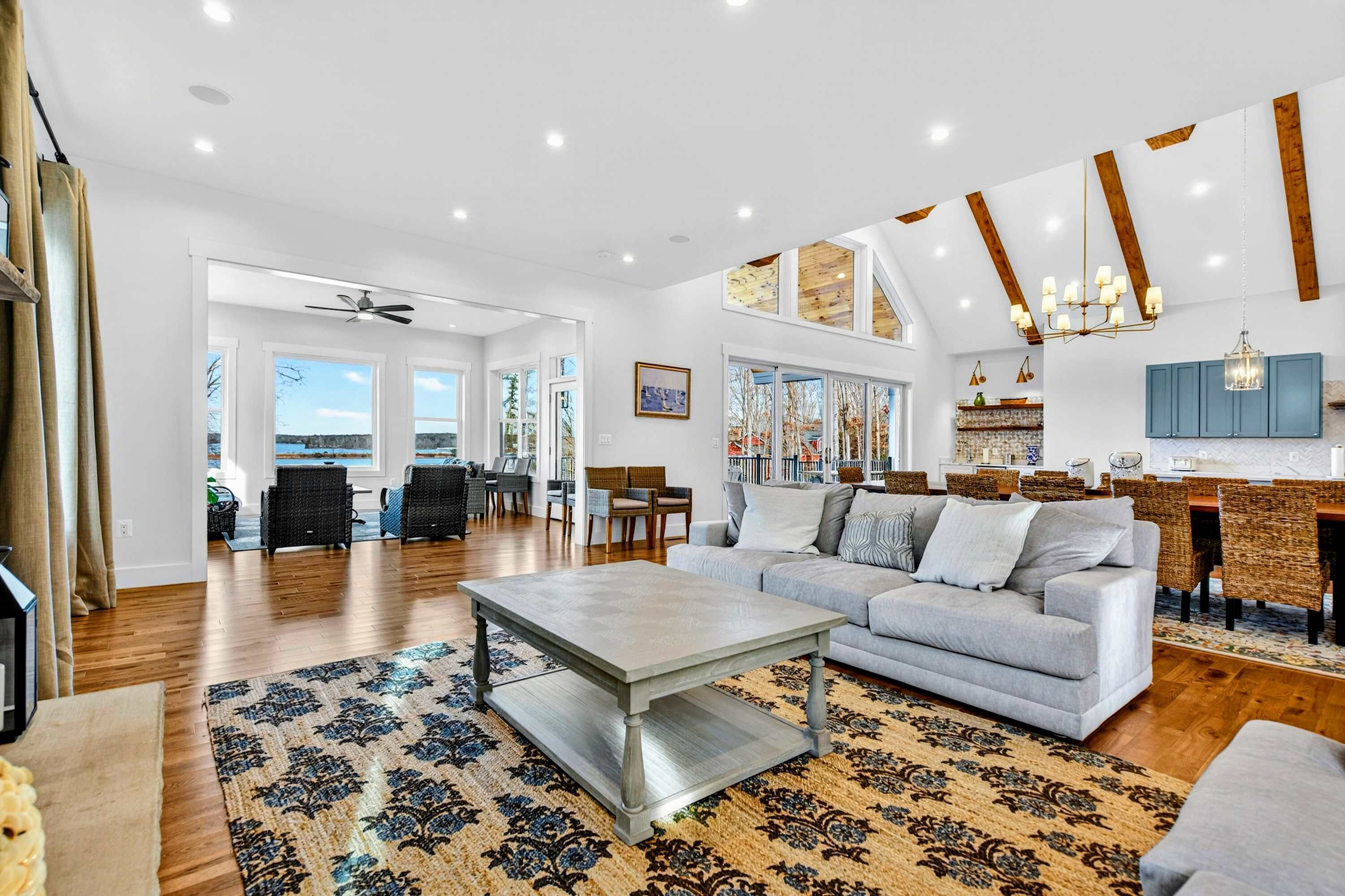 TV, fireplace, stereo, offices