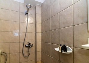 Deluxe Double Room, Balcony, Mountain View | Bathroom | Slippers