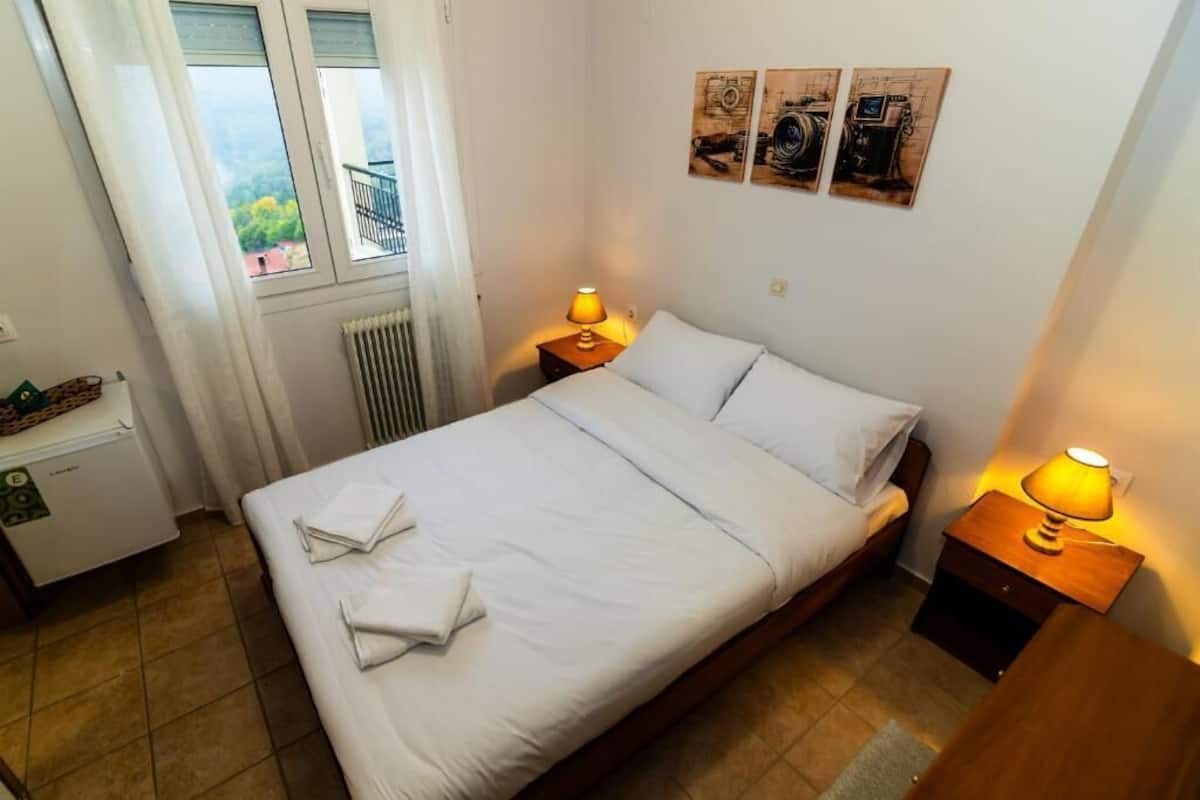 Romantic Double or Twin Room, Balcony, Mountain View | Minibar, free WiFi, bed sheets