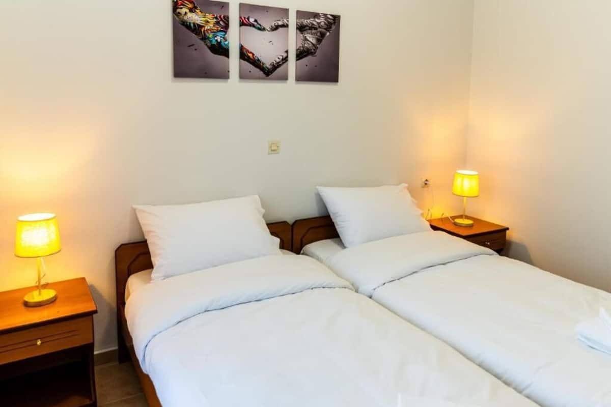 Double Room, Balcony, Mountain View | Minibar, WiFi (free), bed sheets