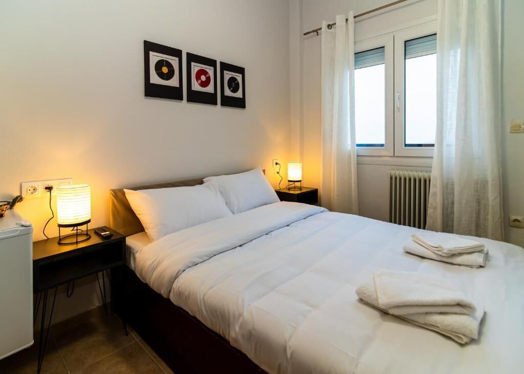 Romantic Double or Twin Room, Balcony, Mountain View | Minibar, free WiFi, bed sheets