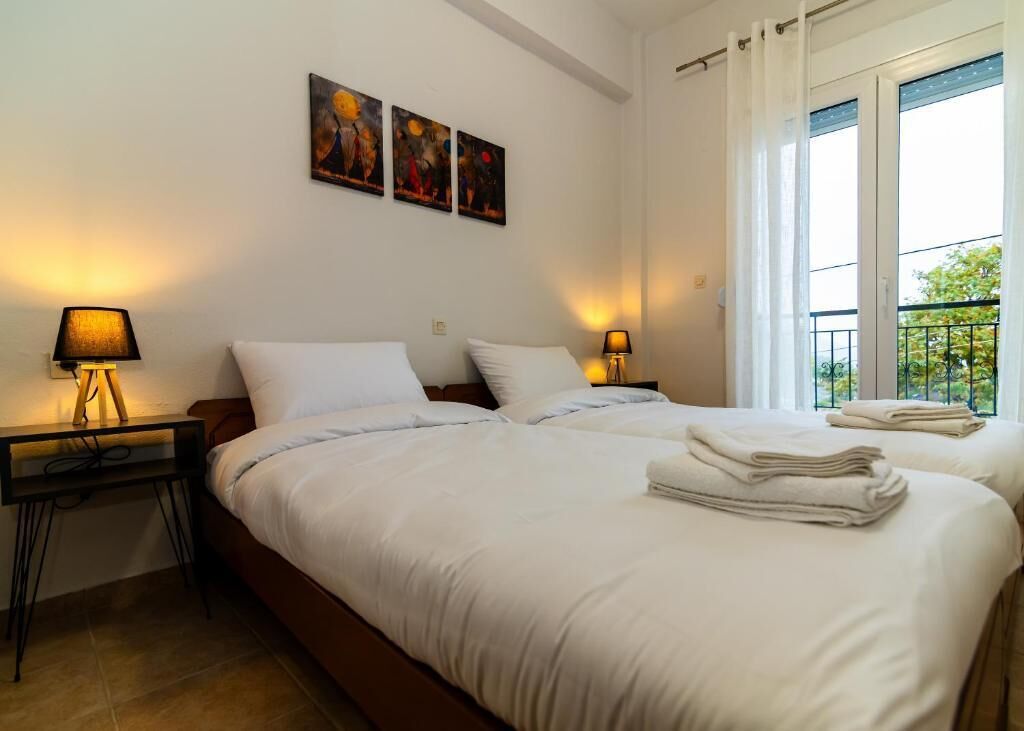 Deluxe Double Room, Balcony, Mountain View | Minibar, free WiFi, bed sheets