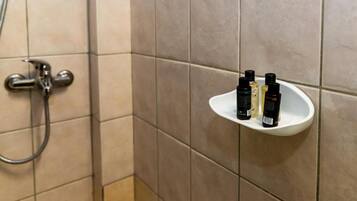 Deluxe Double Room, Balcony, Mountain View | Bathroom