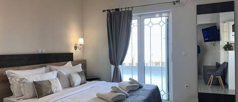 Suite Supérieure, non-fumeurs, balcon | Wi-Fi gratuit