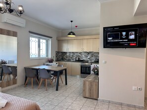 Suite superior, balcón | Cocina privada