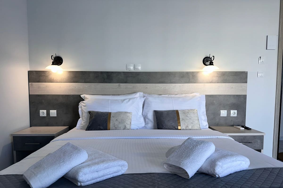 Standard Suite, Balcony | Free WiFi