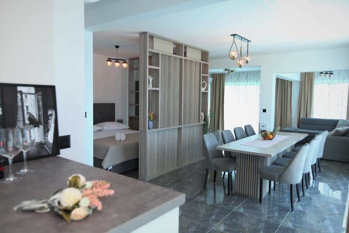 3 chambres, fer et planche à repasser, Wi-Fi gratuit, draps fournis