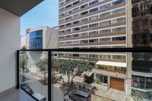 Interior - w* | Modern 2BR in the Heart of Miraflores (Miraflores)