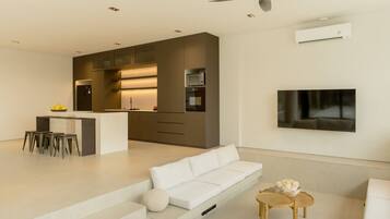 Televisión y oficina