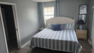 3 bedrooms, travel crib