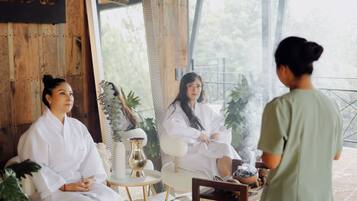 Sauna, masajes con piedras calientes y masajes de tejido profundo