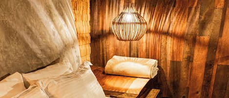 Blackout curtains, iron/ironing board, free WiFi