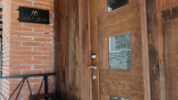 Habitación doble de lujo, balcón, vista a la montaña | Detalle exterior