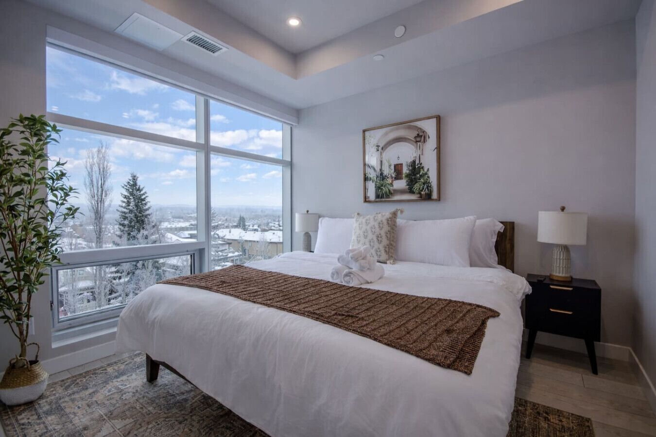 Desk, iron/ironing board, travel crib, WiFi