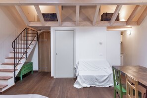 Interior - Camera dei Paggi - Pescate - Lecco (Lecco)