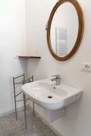 Bathroom - Camera dello Scudiero - Pescate - Lecco (Lecco)