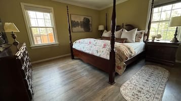 3 chambres, bureau, fer et planche à repasser, accès au Wi-Fi (inclus)