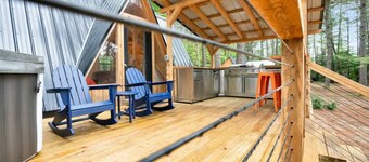 Secluded A-Frame Cabin Retreat in Oxford