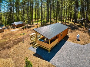 Exterior - Modern Glamping Cabin with Hot tub (Oxford)