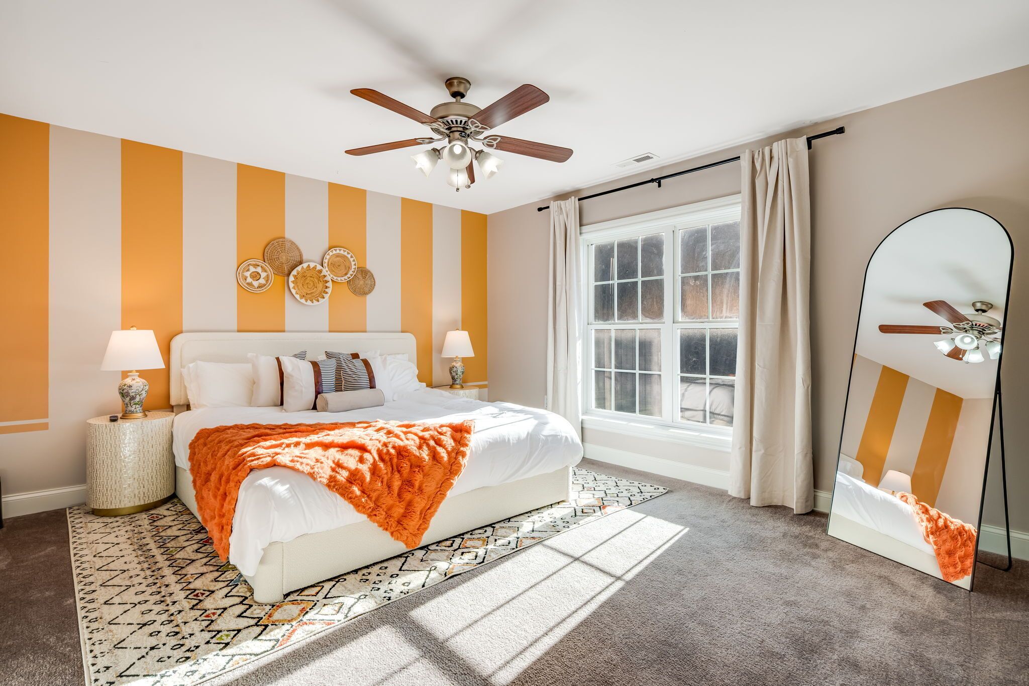 7 多间卧室、熨斗/熨衣板、上网接入、床单