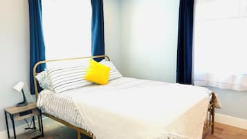 2 habitaciones, tabla de planchar con plancha, wifi y ropa de cama