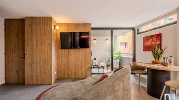 Televisión y oficina