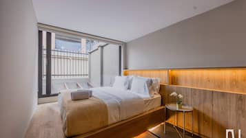 4 habitaciones, tabla de planchar con plancha, wifi y ropa de cama