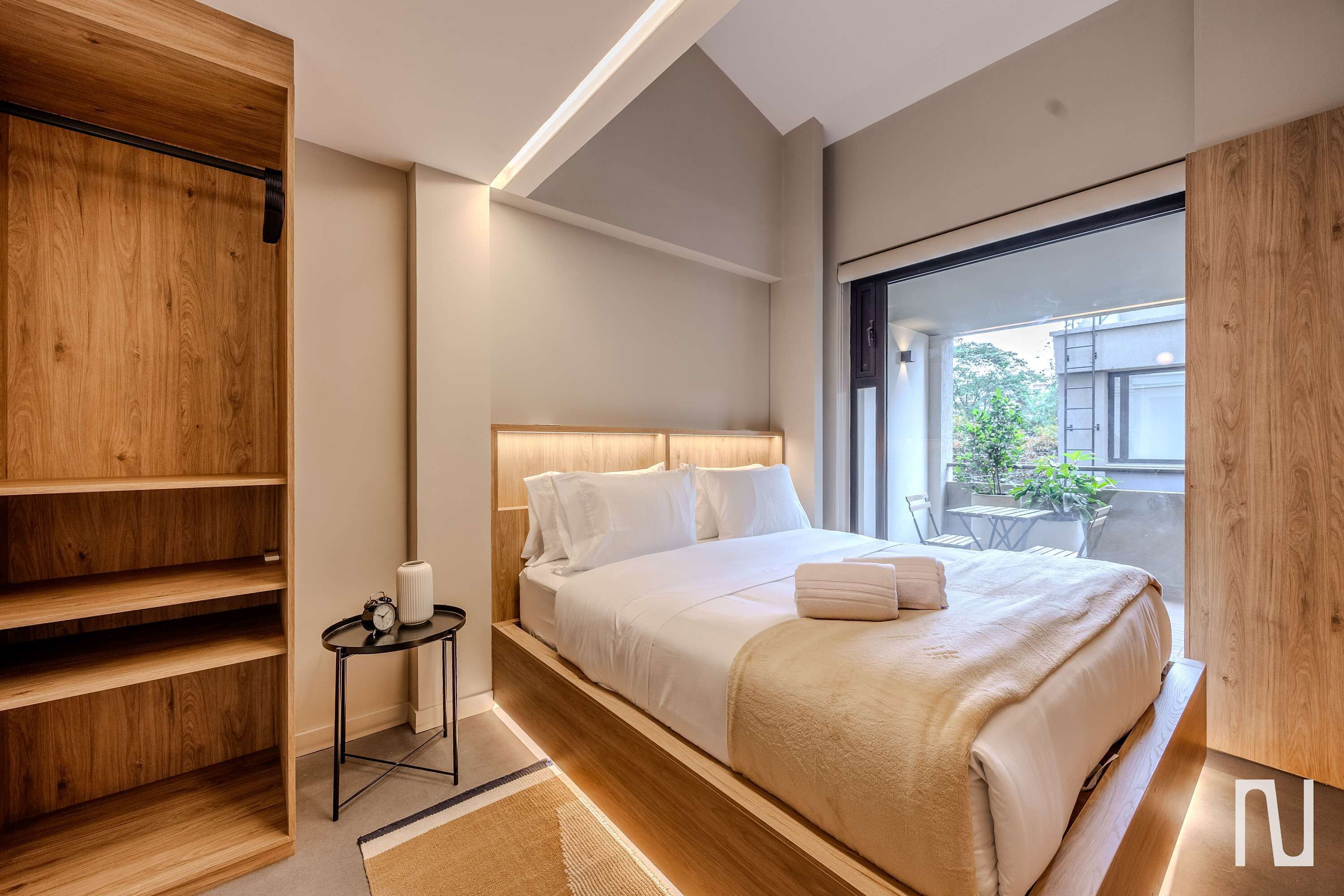 3 habitaciones, escritorio, tabla de planchar con plancha y wifi 