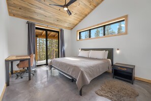 3 bedrooms, desk, iron/ironing board, free WiFi - New Rental! Newly Built, 3 Bed/2 Bath, Modern Mountain House - The Green Dragon (Fairplay)