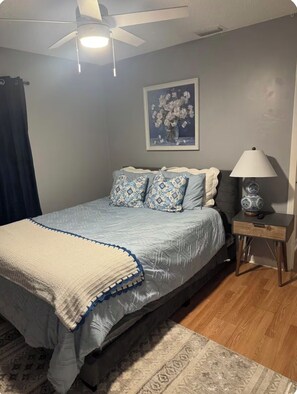 4 habitaciones, tabla de planchar con plancha y wifi gratis