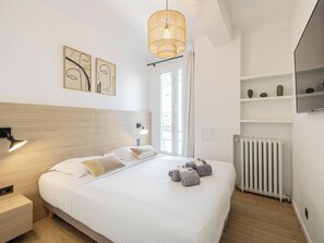 3 bedrooms, iron/ironing board, WiFi, bed sheets - Villa Royale - Luxurious 3 bedrooms near Croisette (Cannes)