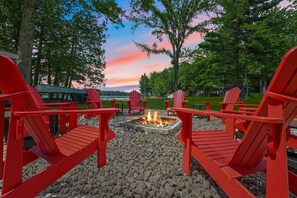 Exterior - 5 BR Family Hangout I Lake Views I Firepit (Suring)