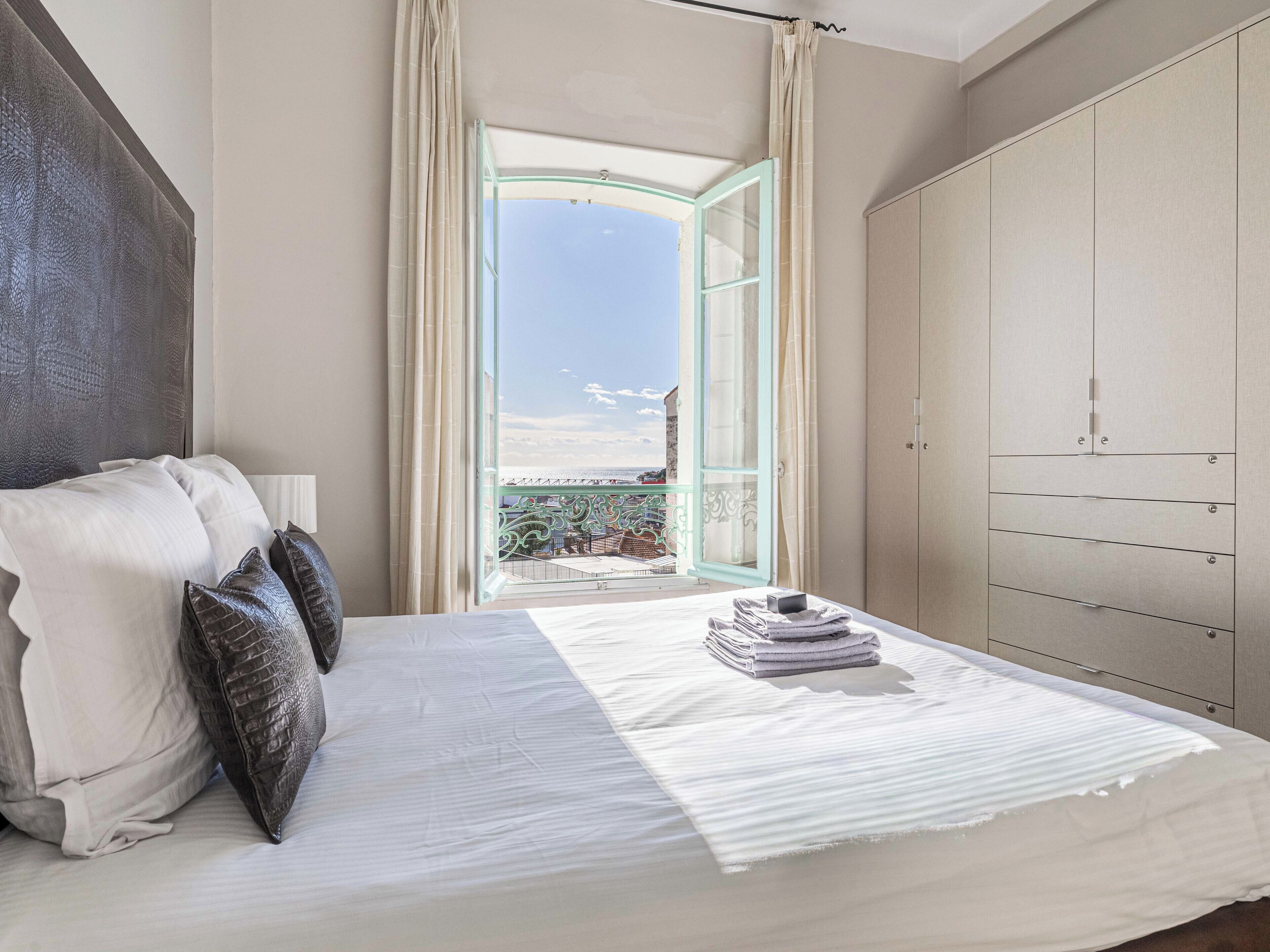 2 chambres, fer et planche à repasser, Wi-Fi, literie fournie