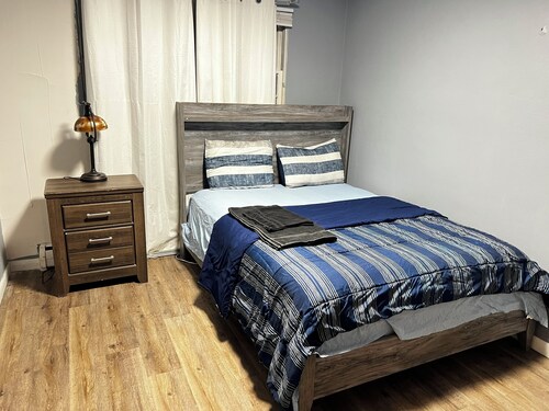 Fantastic 2-bedroom apartment with AC in charming Fargo