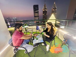 Outdoor dining - The Hive Partition Room in Tecom (Dubai)