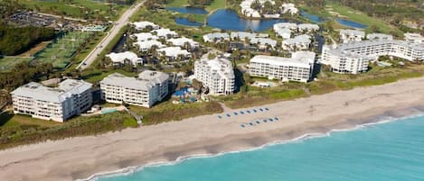 Studio, 1 King Bed, Non Smoking, Balcony | Beach